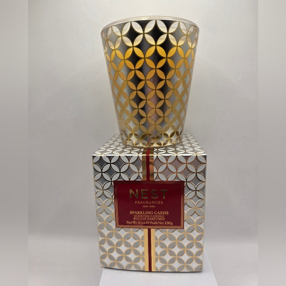 NEST Holiday Sparkling Cassis Scented Candle 8oz Gold Jar Discontinued Rare BNIB